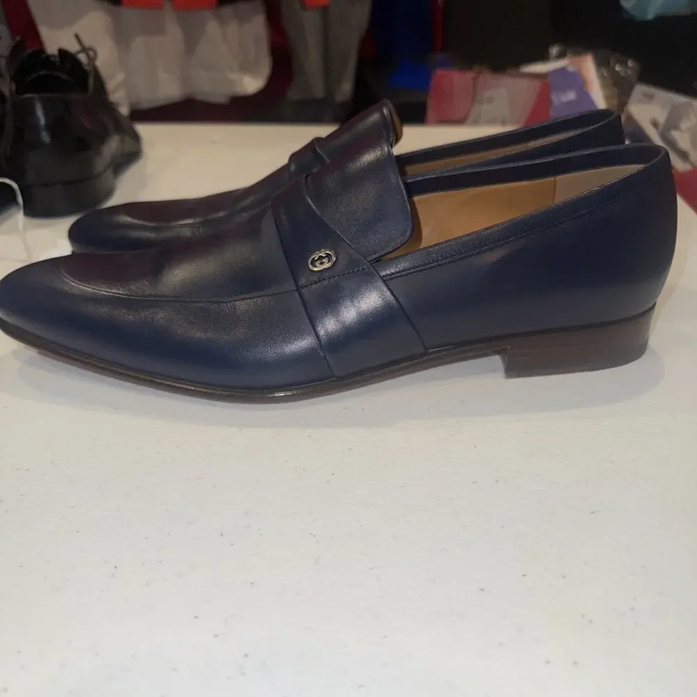 Gucci men's leather loafers in a dark blue color Size 9 Men’s